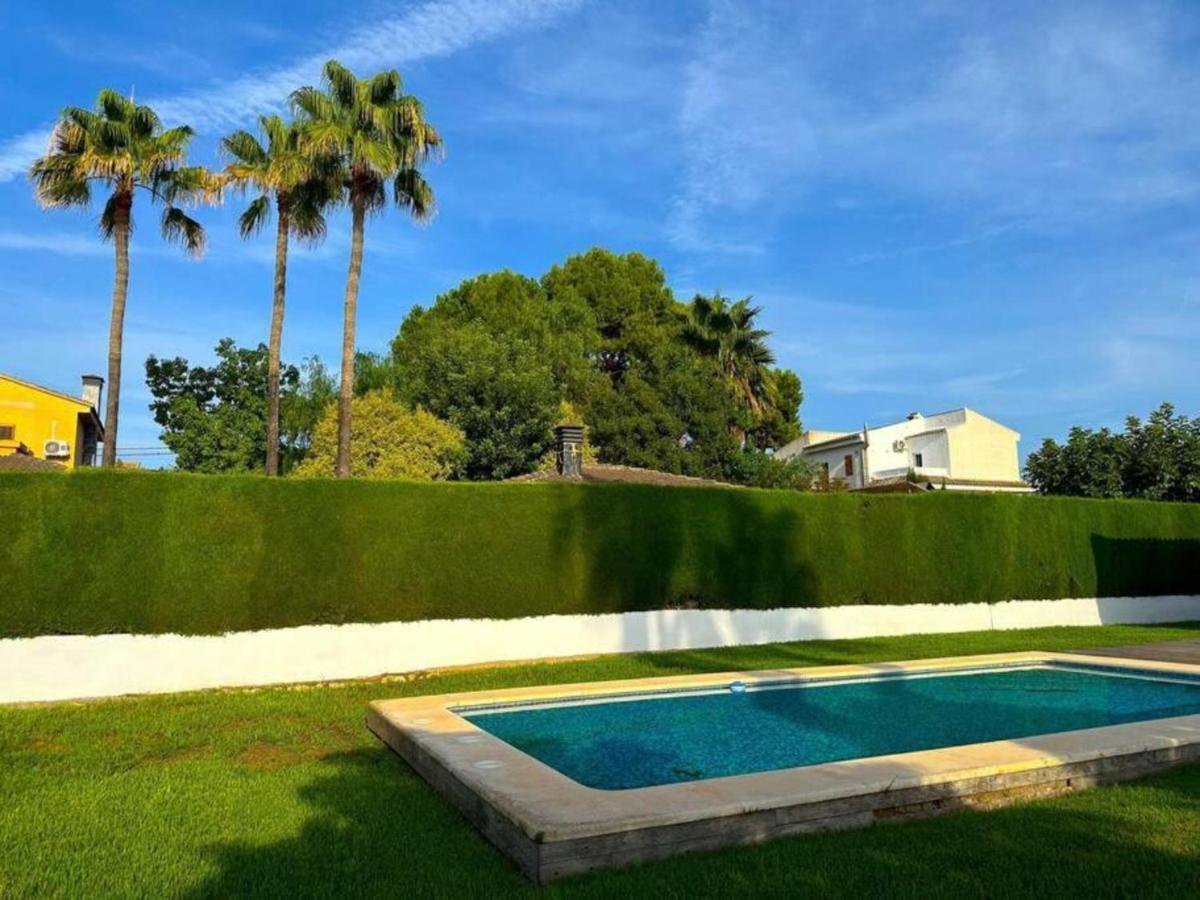 Villa Con Piscina, Jardin Y Aire Acondicionado En La Eliana-l'eliana Valenza