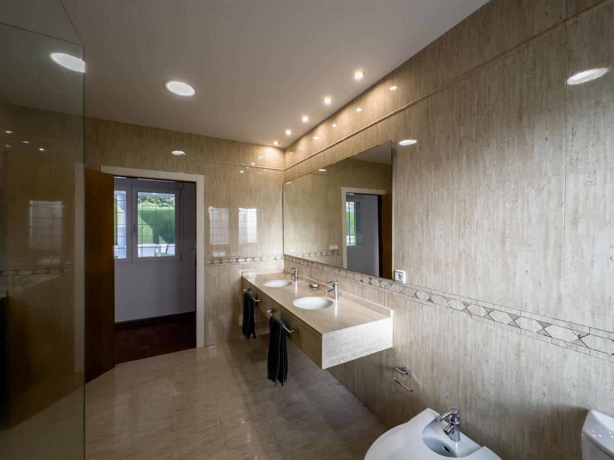 Con Piscina, Jardin Y Aire Acondicionado En La Eliana-l'eliana Villa Valenza