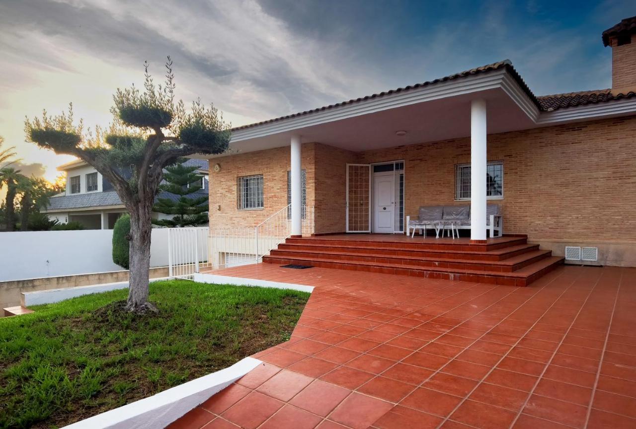 Con Piscina, Jardin Y Aire Acondicionado En La Eliana-l'eliana Valenza