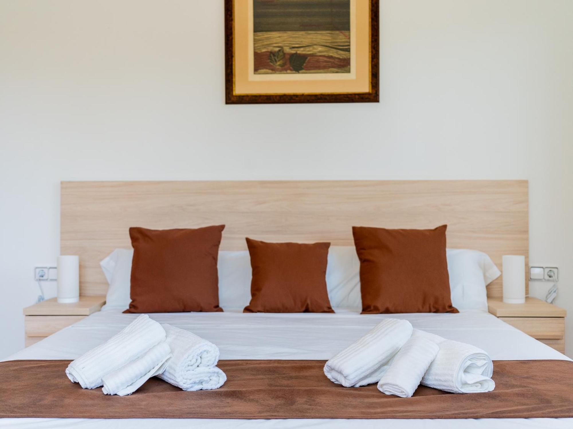 Con Piscina, Jardin Y Aire Acondicionado En La Eliana-l'eliana * Valenza