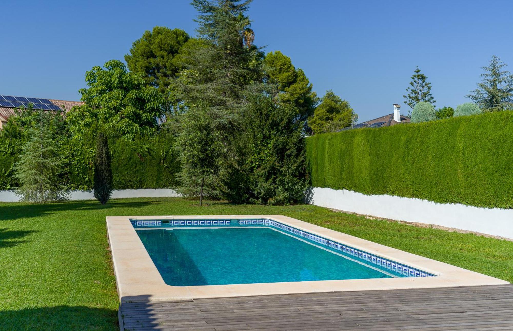 Con Piscina, Jardin Y Aire Acondicionado En La Eliana-l'eliana Villa Valenza