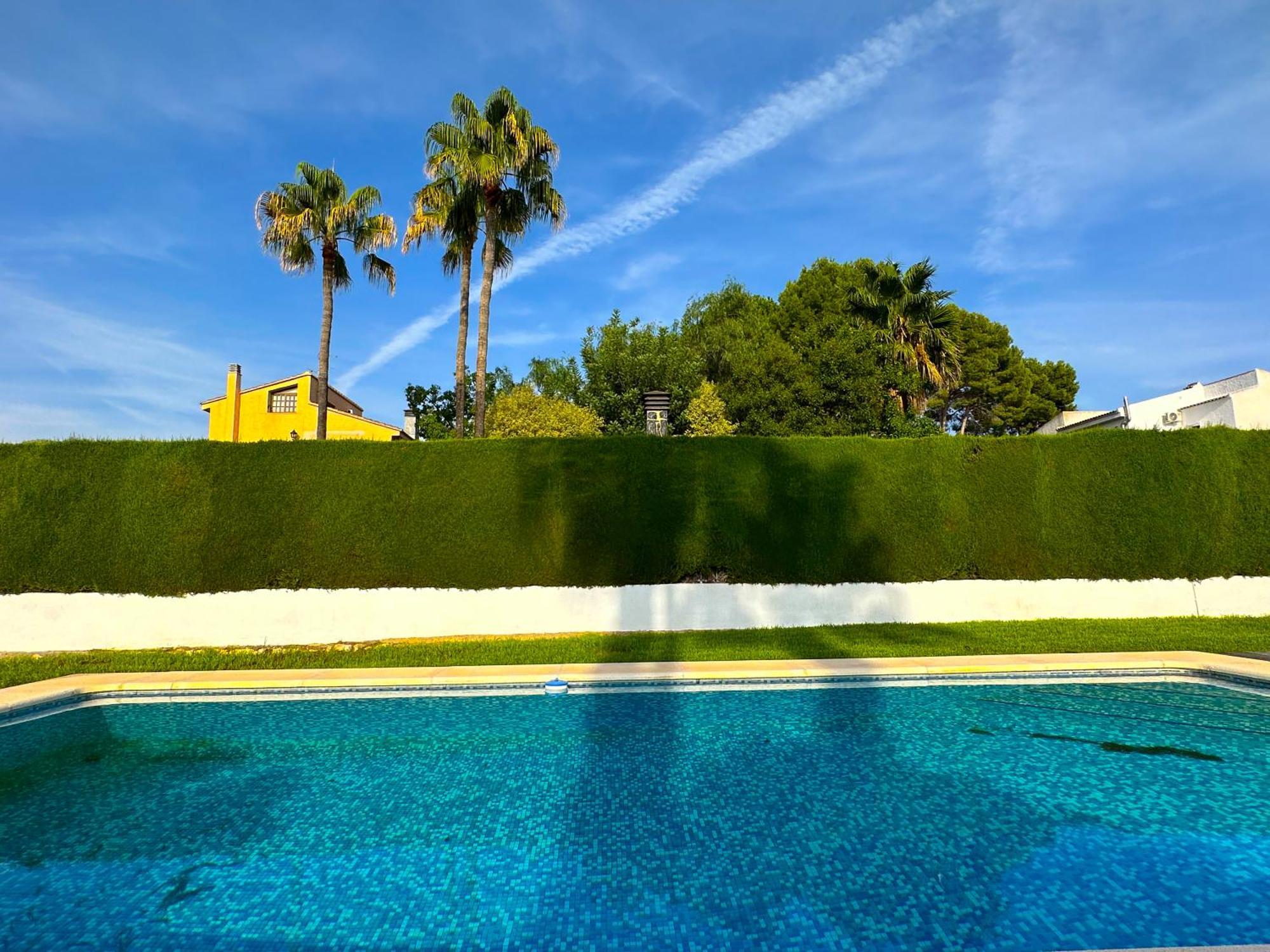 Villa Con Piscina, Jardin Y Aire Acondicionado En La Eliana-l'eliana Valenza
